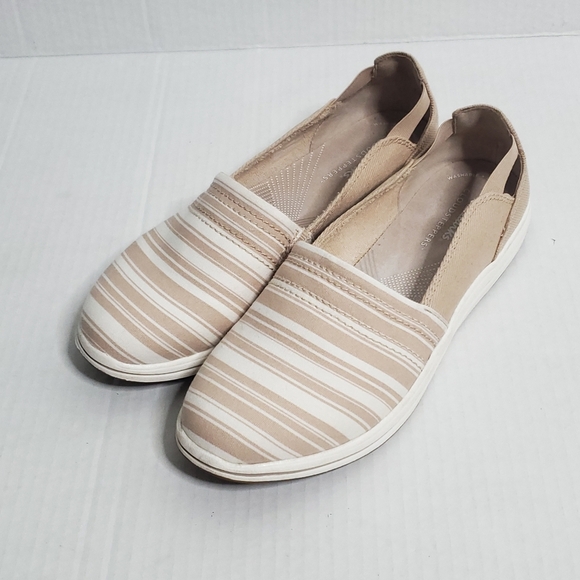 Clarks Cloudsteppers Slip On Shoes Size 7.5 M Taupe Canvas Striped Casual Comfy - Picture 2 of 10